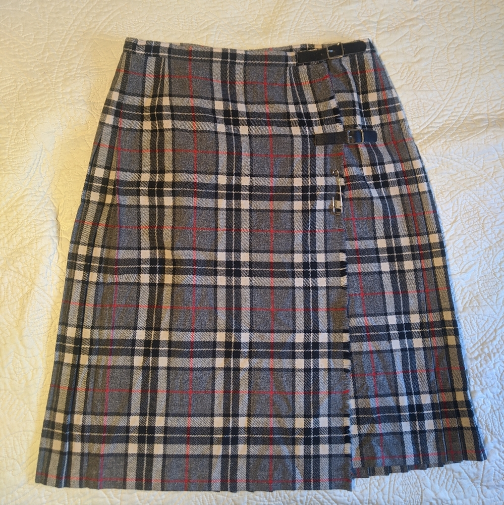Grey plaid pleated A-line skirt, kilt with buckles and kilt pin